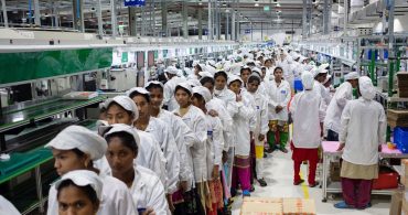 اپل همکاری با کارخانه فاکس کان هند را به حالت تعلیق در آورد