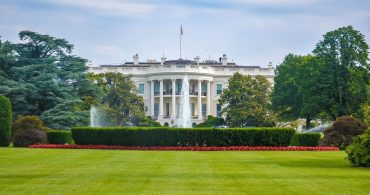 کاخ سفید در مورد دعوای اپیک و اپل موضع‌گیری کرد